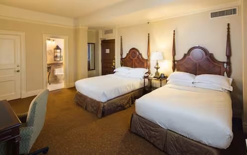 2 Double Mobility/Hearing Access Bathtub